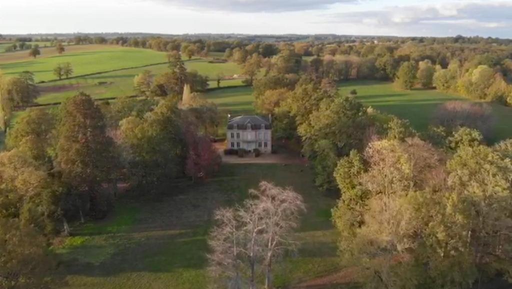 Chateau Du Grand Lucay บูร์บง-ลาร์ชองโบลต์ ภายนอก รูปภาพ