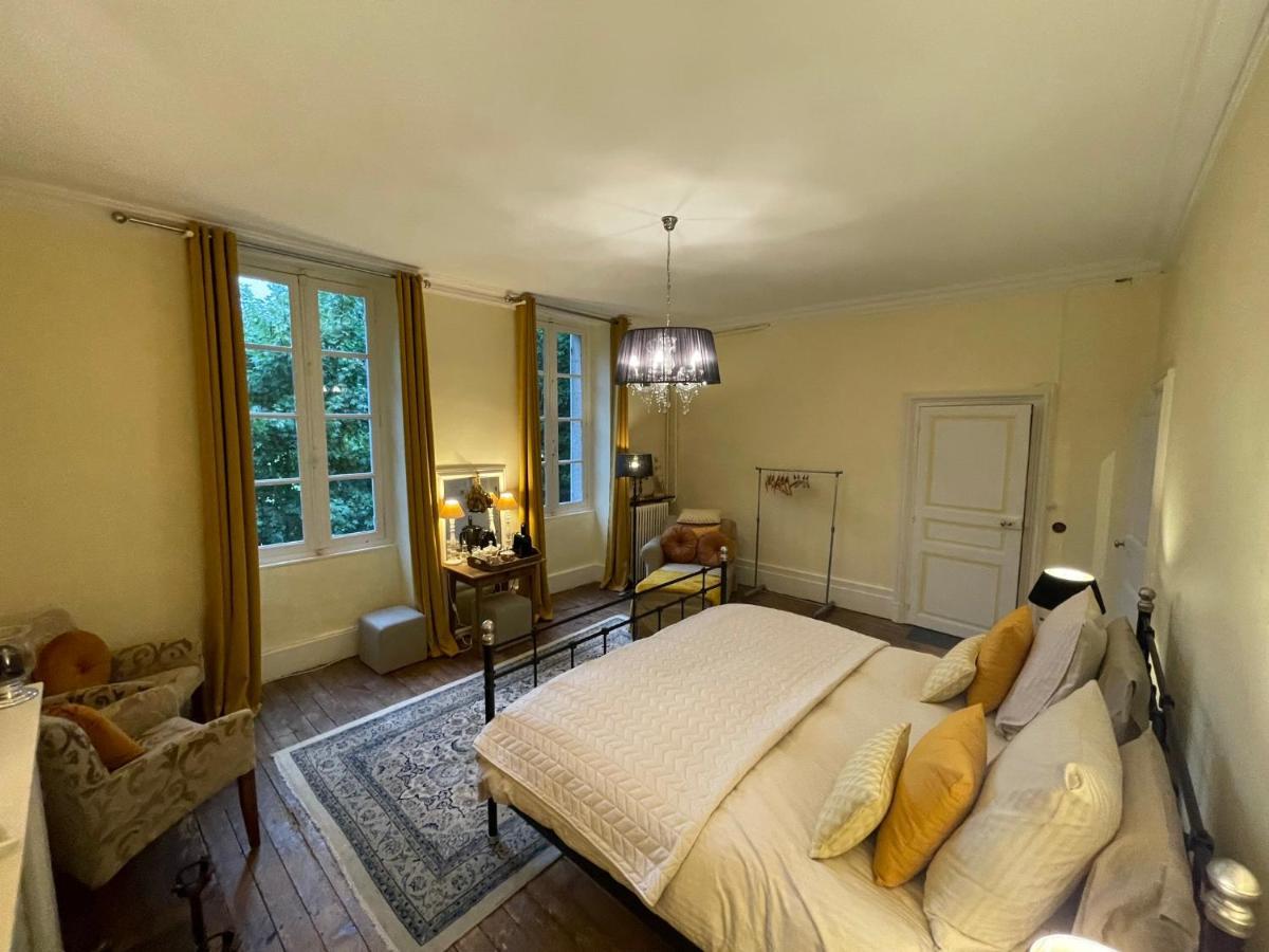 Chateau Du Grand Lucay บูร์บง-ลาร์ชองโบลต์ ภายนอก รูปภาพ