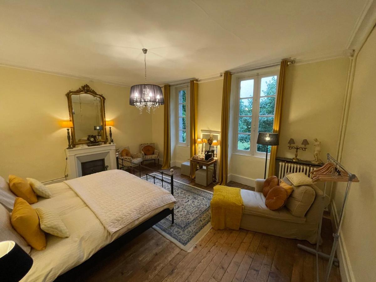 Chateau Du Grand Lucay บูร์บง-ลาร์ชองโบลต์ ภายนอก รูปภาพ
