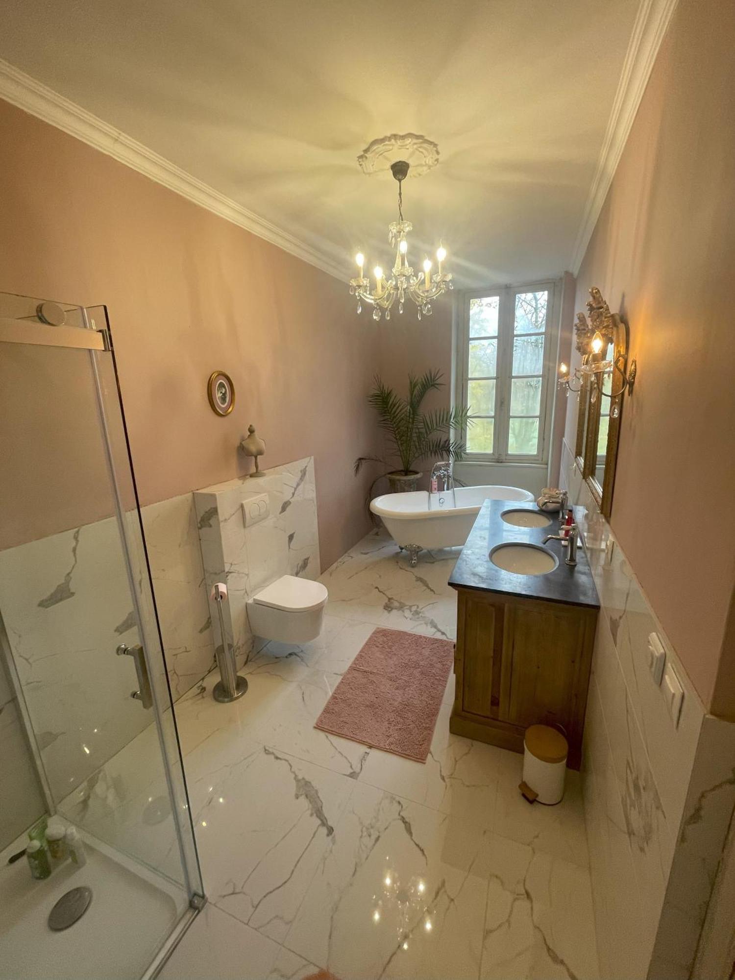Chateau Du Grand Lucay บูร์บง-ลาร์ชองโบลต์ ภายนอก รูปภาพ